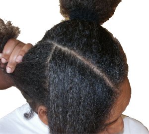 How to part and untangle natural hair
