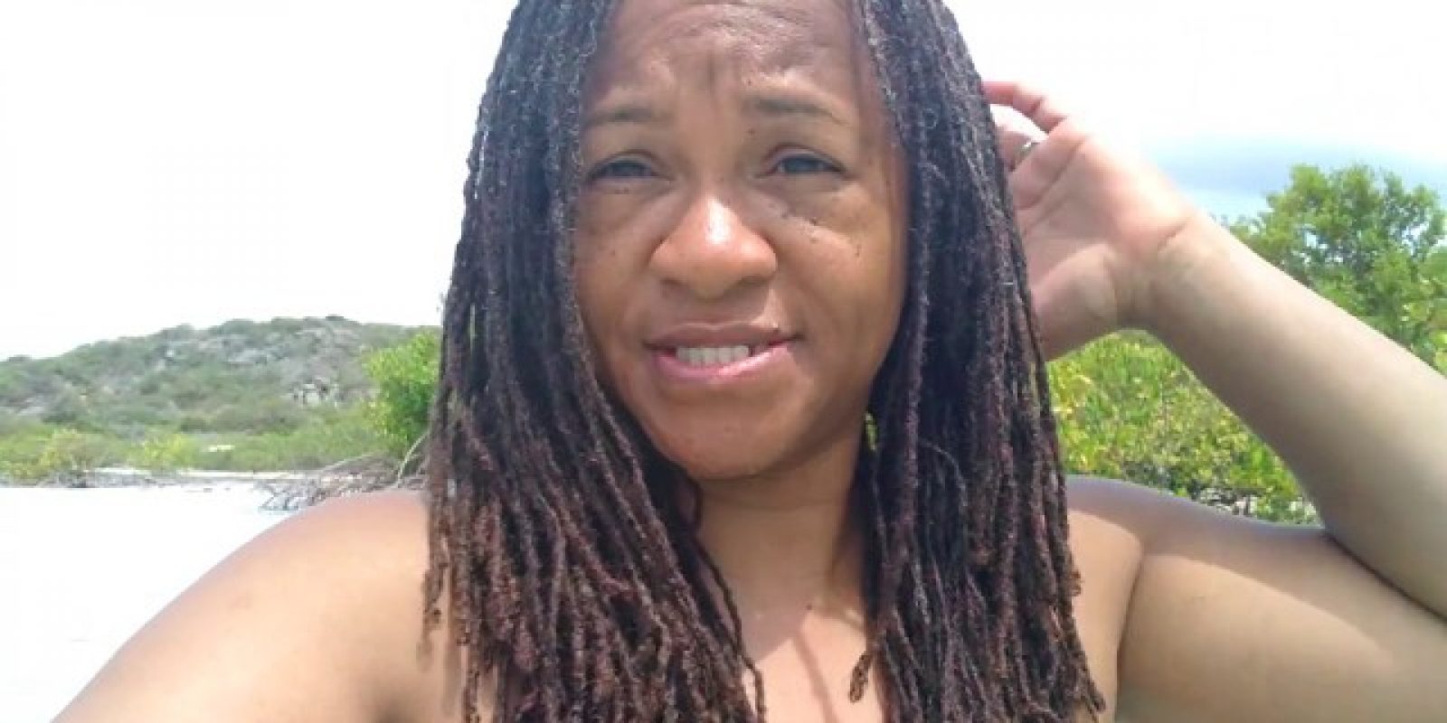 14912how-to-treat-your-locs-when-going-to-the-beachsddefault.jpg